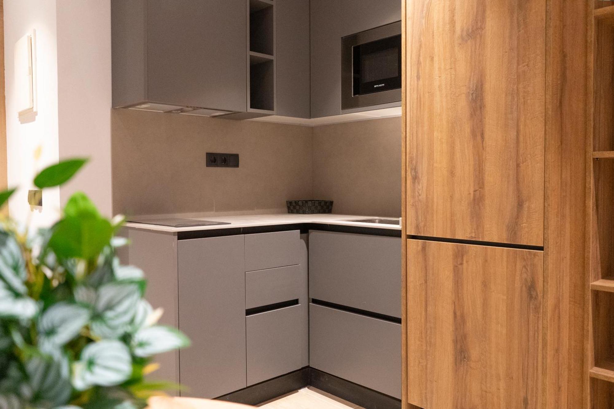 Monturiol Apartaments, Barcelona